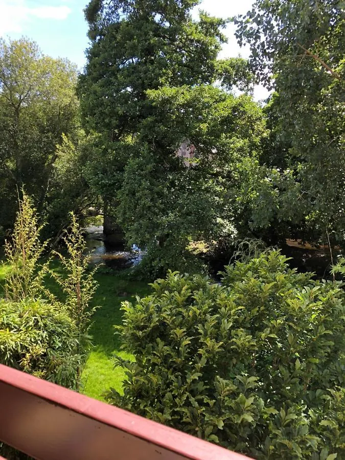 Grand Studio vue sur la rivière de l'Aven et le Bois d’Amour Pont-Aven